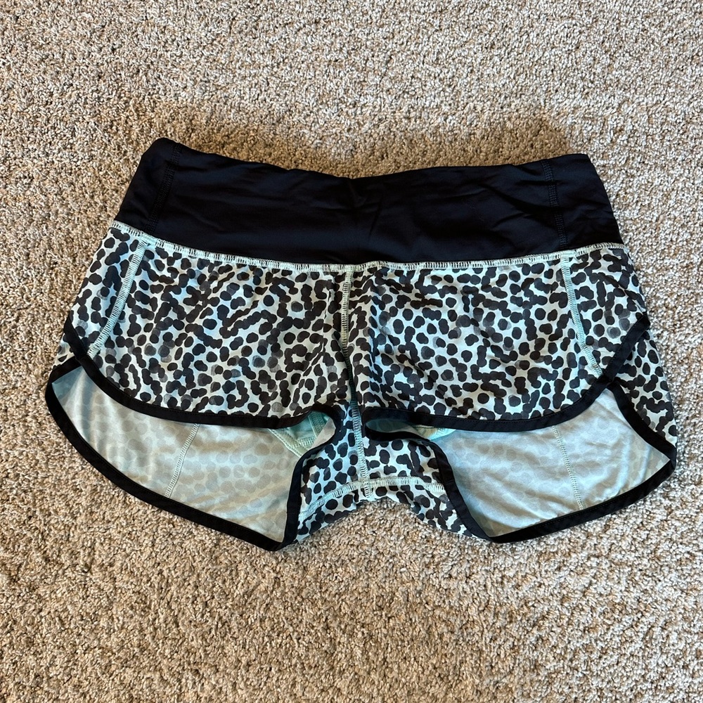 Lululemon Run Speed Up Shorts 2.5” inseam, Ace Spot Tranquil, Size 6